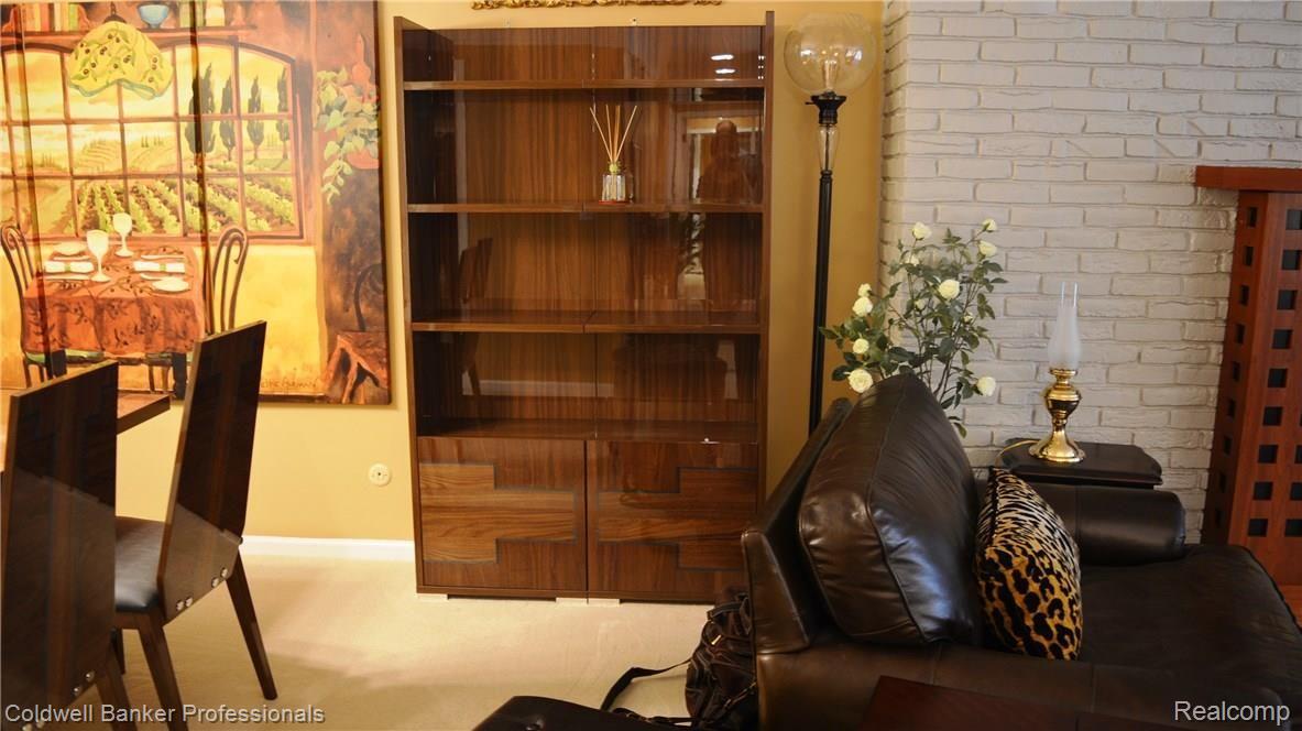 1750 Vernier Road, Unit 9 Grosse Pointe, MI 48236 - Photo 10 of 40 6.JPG