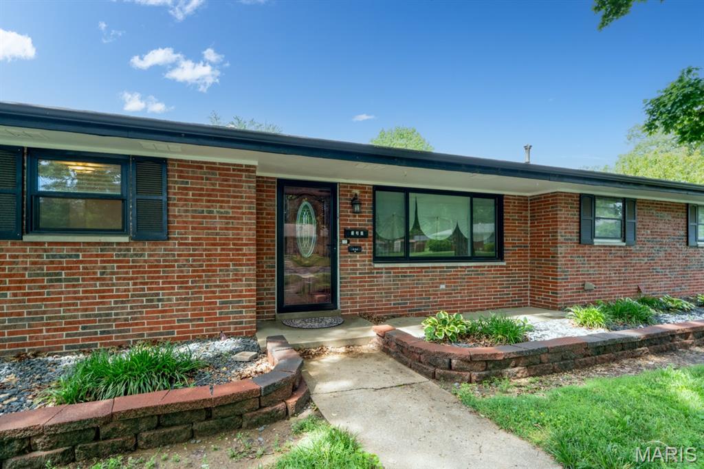 232 Springdale Drive Belleville, IL 62223 - Photo 2 of 33