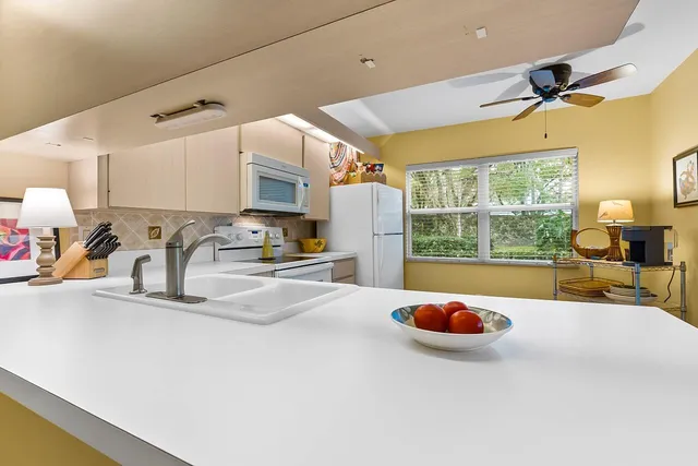 $280,000 | 2913 Southwest Lakemont Place, Palm City, FL 34990