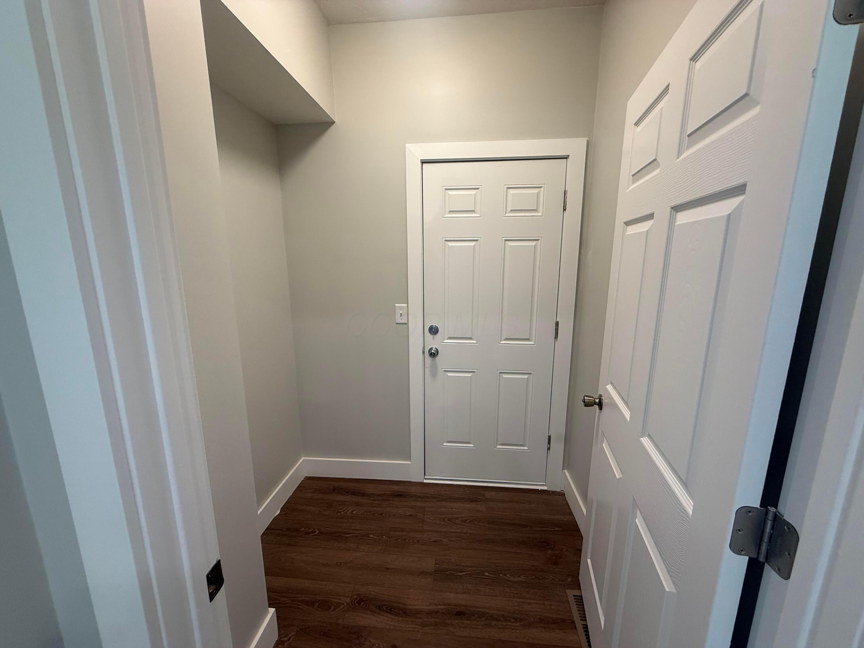 2614 Clybourne Road Columbus, OH 43231 - Photo 14 of 48 IMG_1634