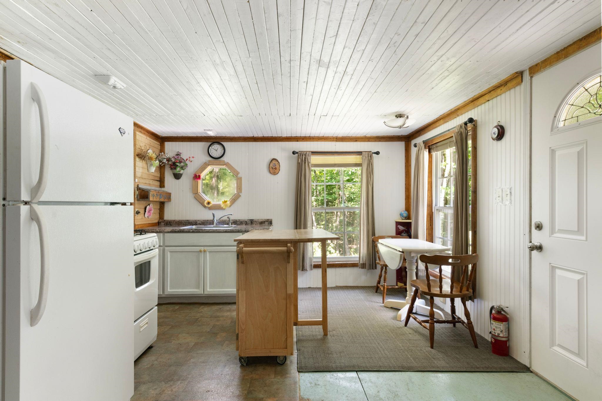 70 Williams Road Newfane, VT 05362 - Photo 5 of 19 Gallery Image 5