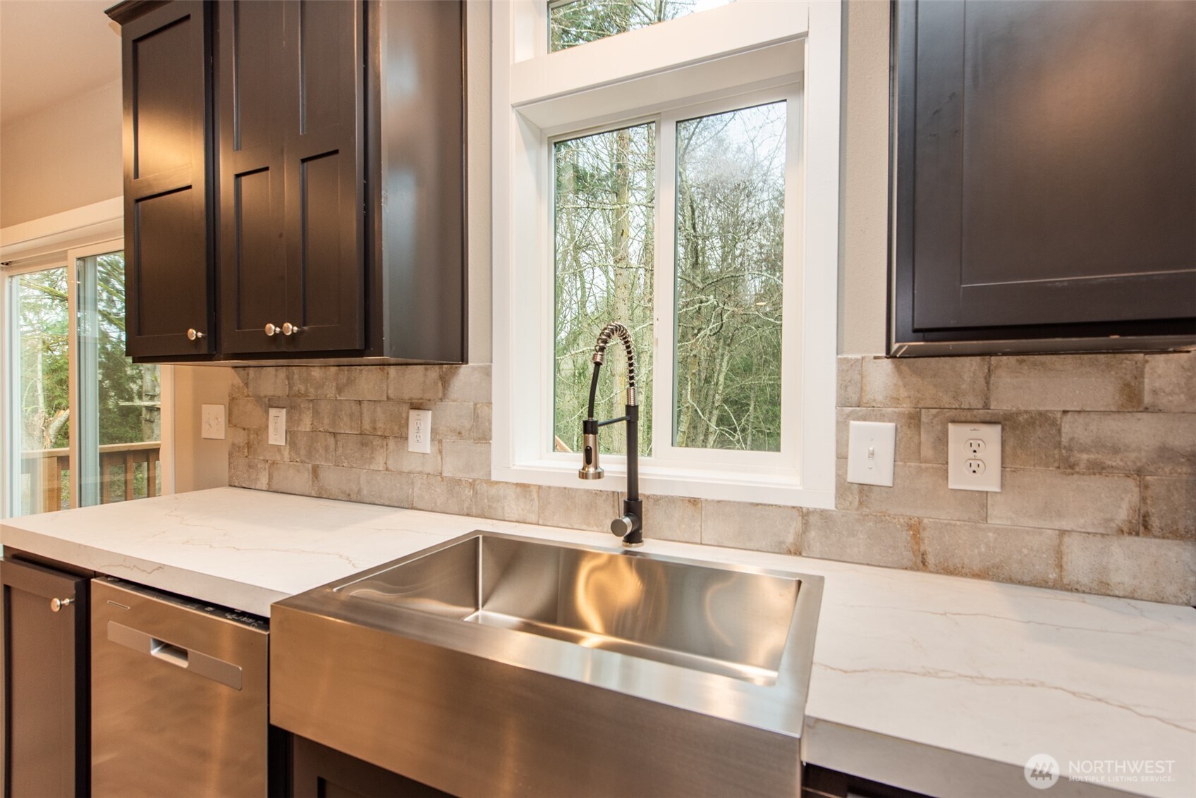 211 South Barr Road Port Angeles, WA 98362 - Photo 15 of 38