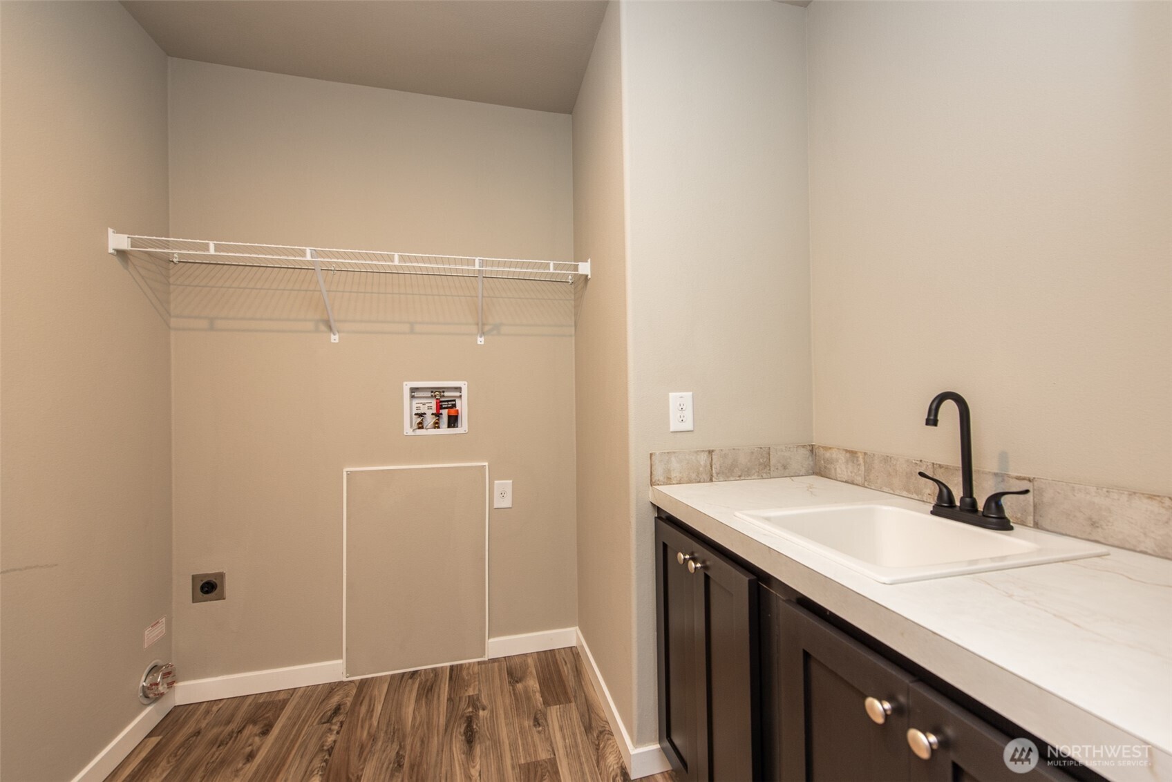 211 South Barr Road Port Angeles, WA 98362 - Photo 17 of 38