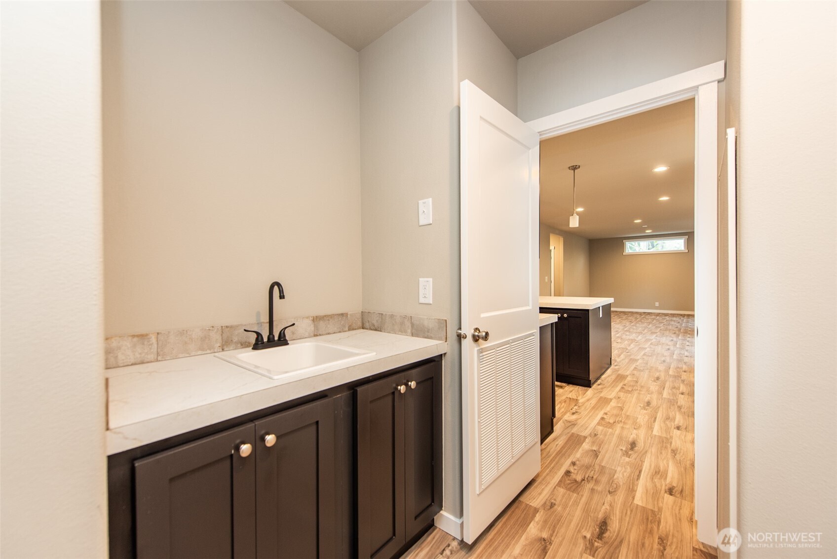 211 South Barr Road Port Angeles, WA 98362 - Photo 18 of 38