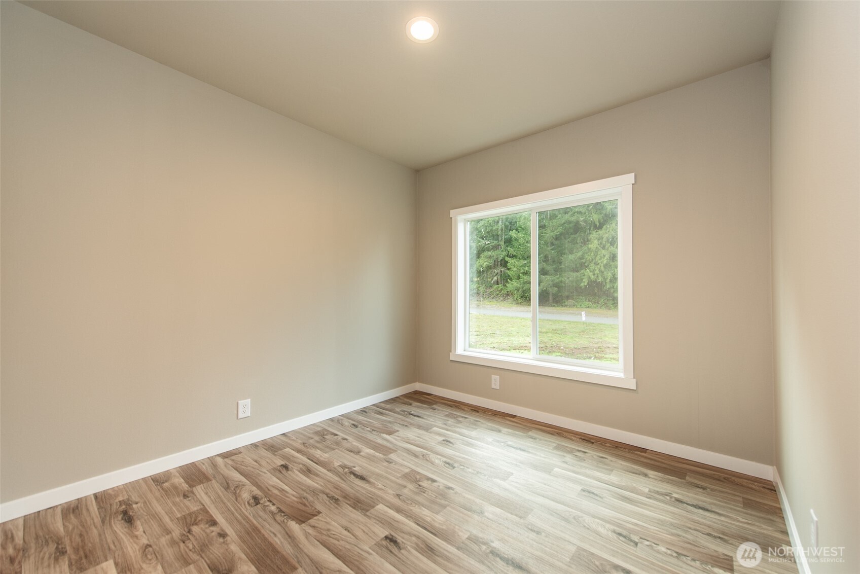 211 South Barr Road Port Angeles, WA 98362 - Photo 23 of 38