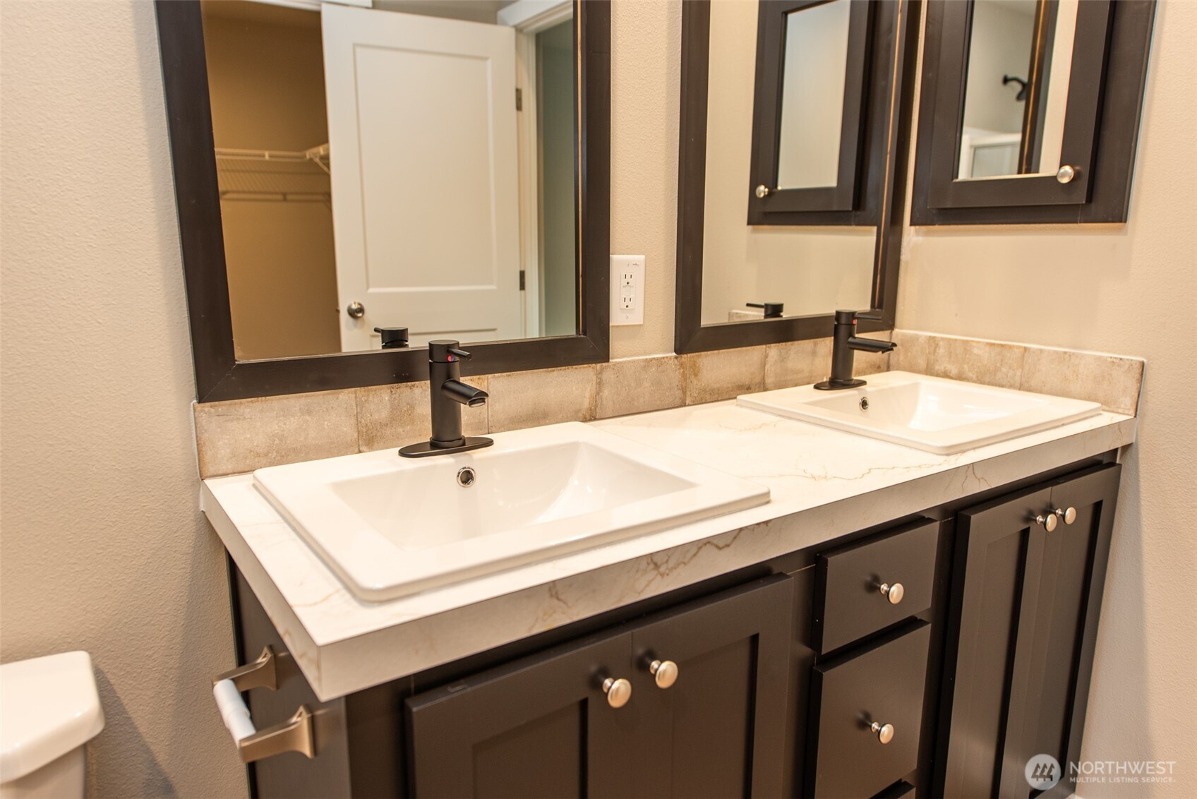 211 South Barr Road Port Angeles, WA 98362 - Photo 8 of 38