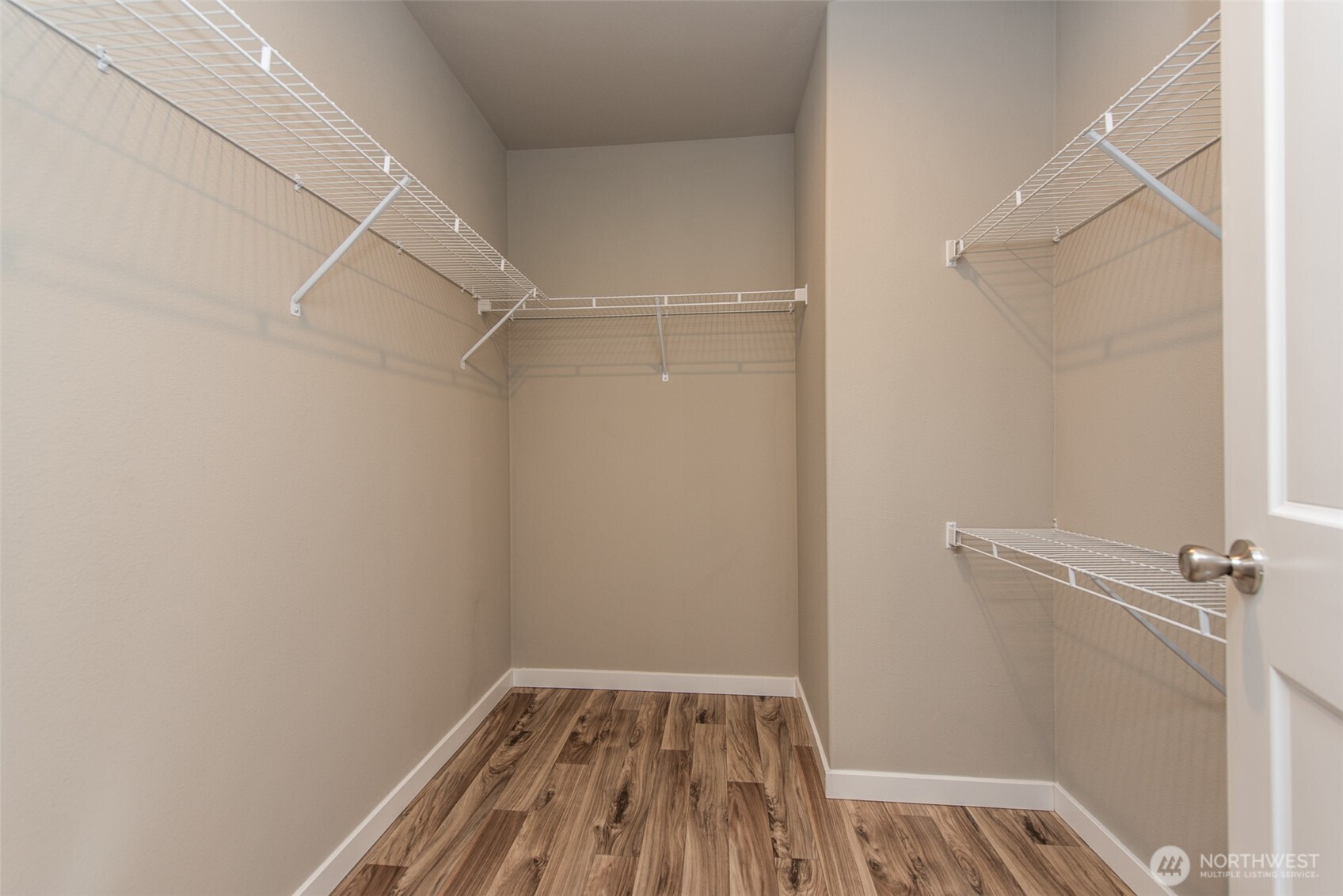 211 South Barr Road Port Angeles, WA 98362 - Photo 10 of 38