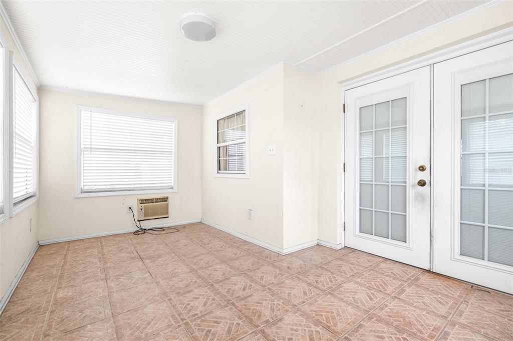 655 Carmel Road Venice, FL 34293 - Photo 11 of 37 Gallery Image 11