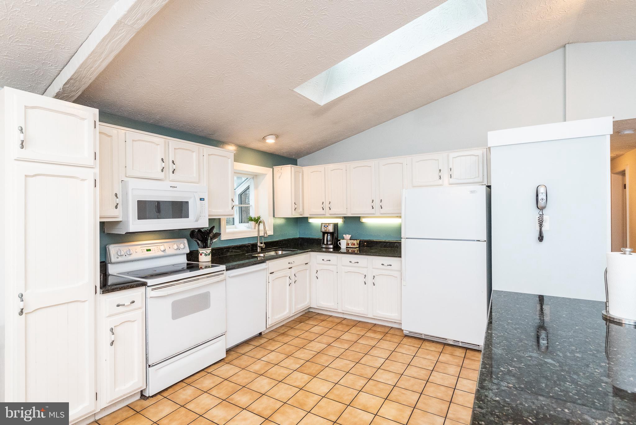 9416 Perglen Road Baltimore, MD 21236 - Photo 11 of 65