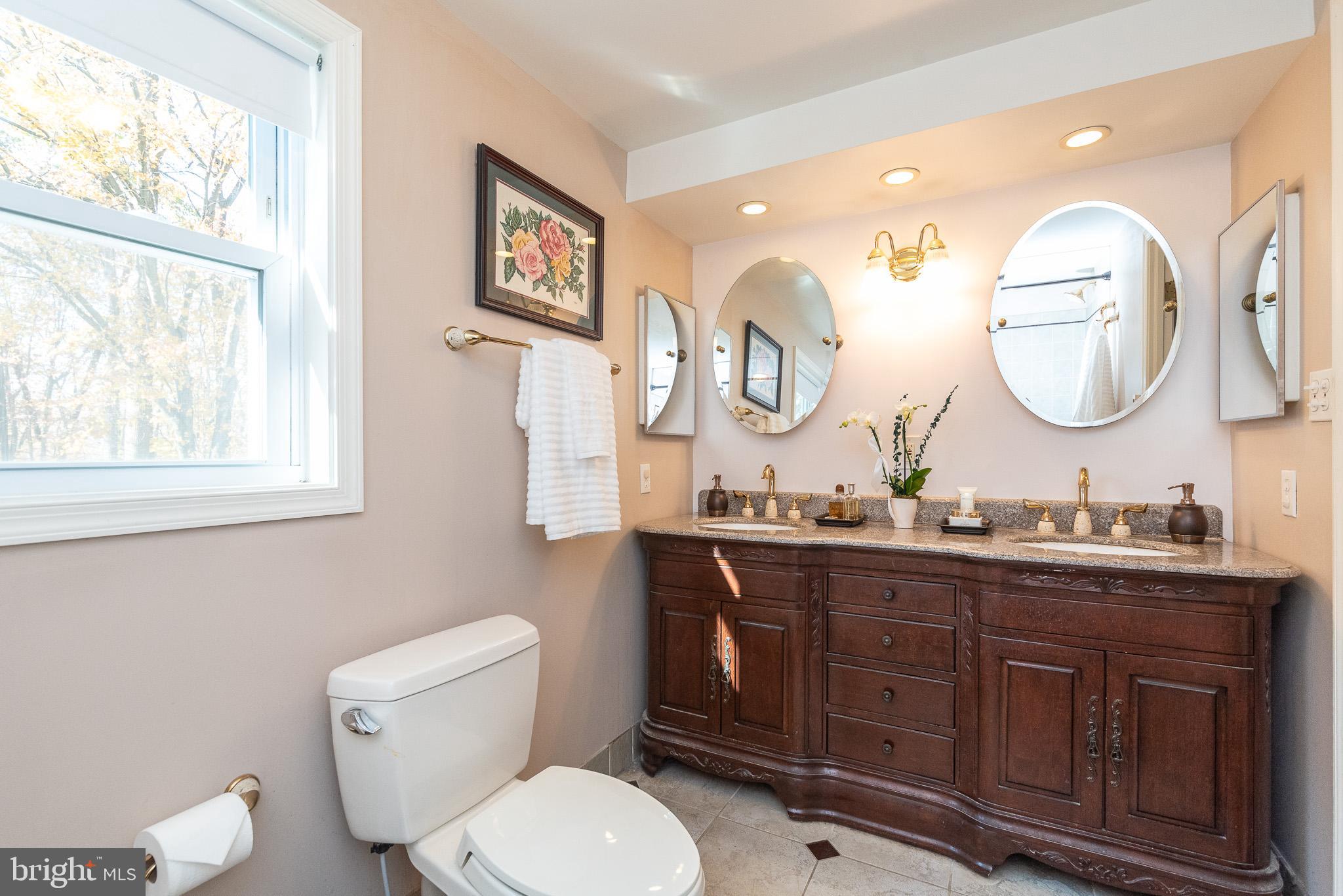 9416 Perglen Road Baltimore, MD 21236 - Photo 25 of 65 Master Bath