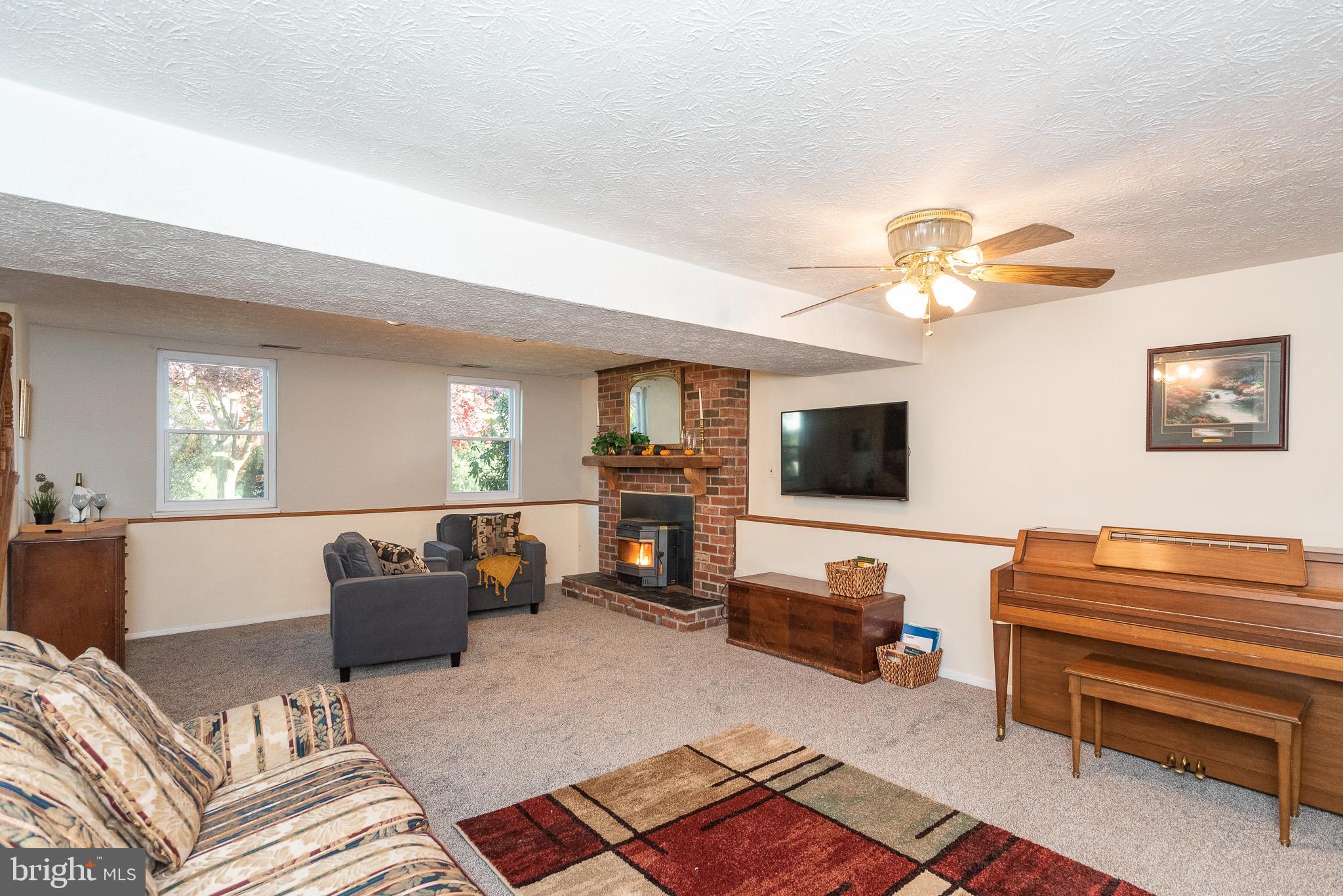 9416 Perglen Road Baltimore, MD 21236 - Photo 36 of 65 Family Room