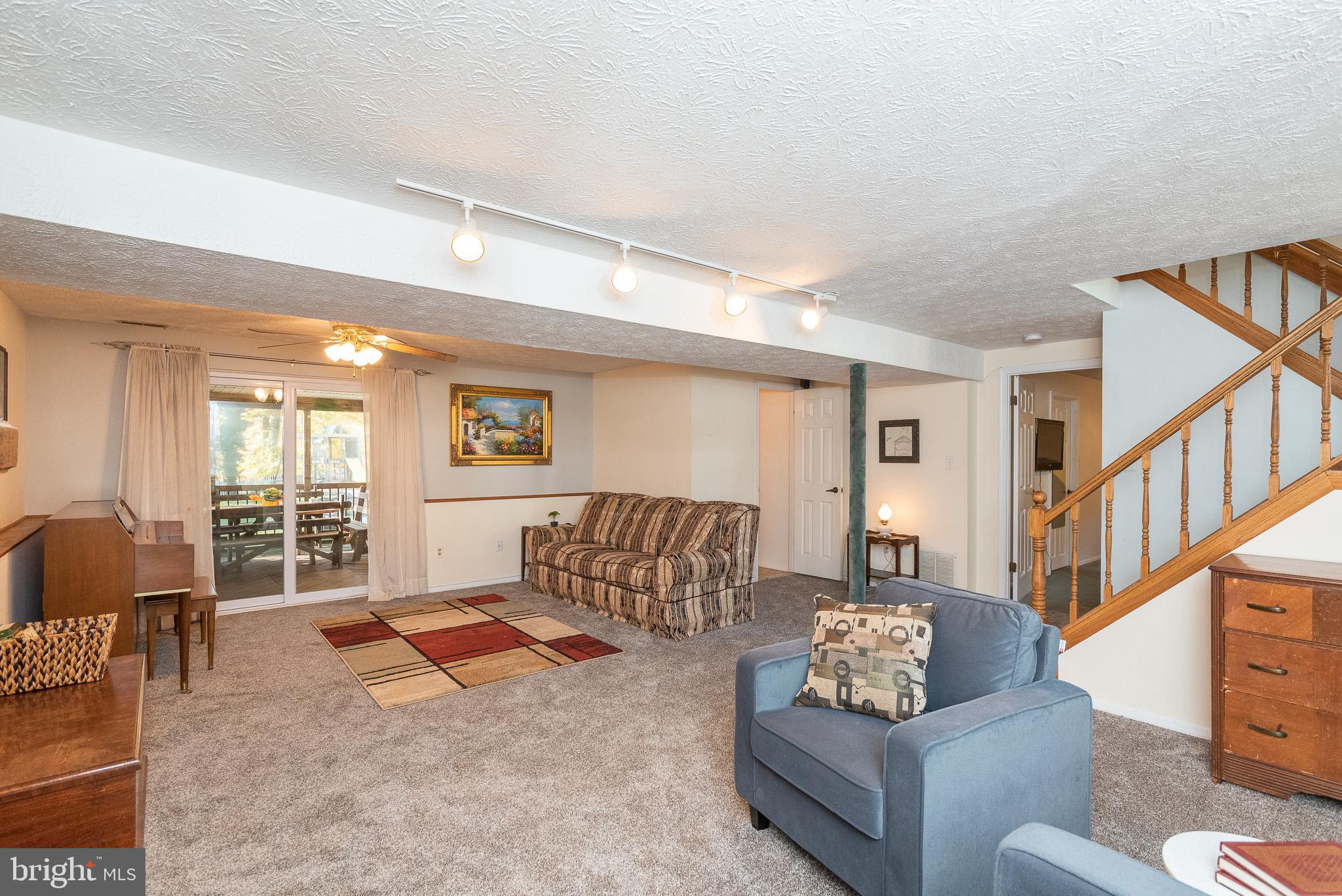 9416 Perglen Road Baltimore, MD 21236 - Photo 38 of 65 Family Room