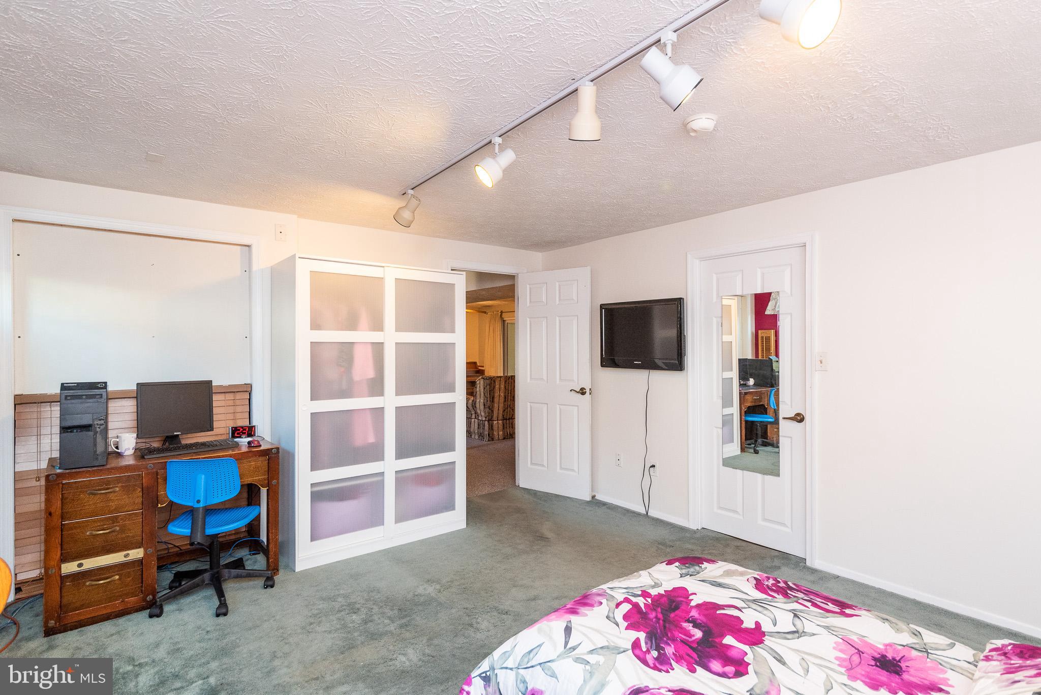 9416 Perglen Road Baltimore, MD 21236 - Photo 42 of 65 Bed 4