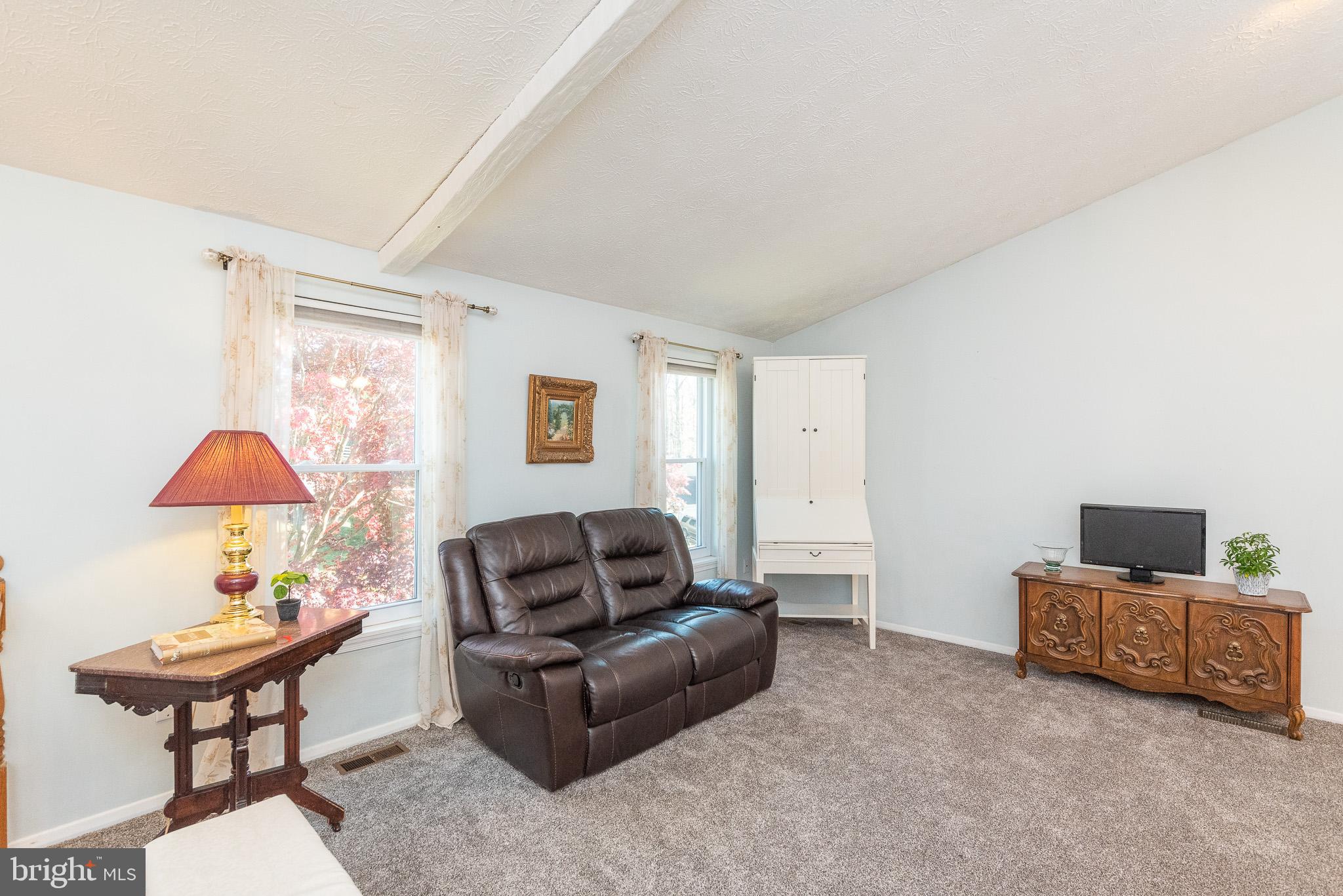 9416 Perglen Road Baltimore, MD 21236 - Photo 9 of 65 Living Room