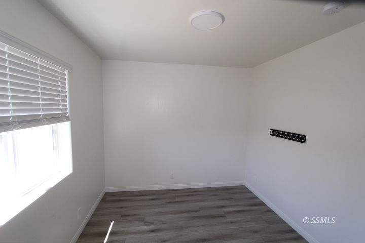 915 West Dolphin Avenue Ridgecrest, CA 93555 - Photo 16 of 19