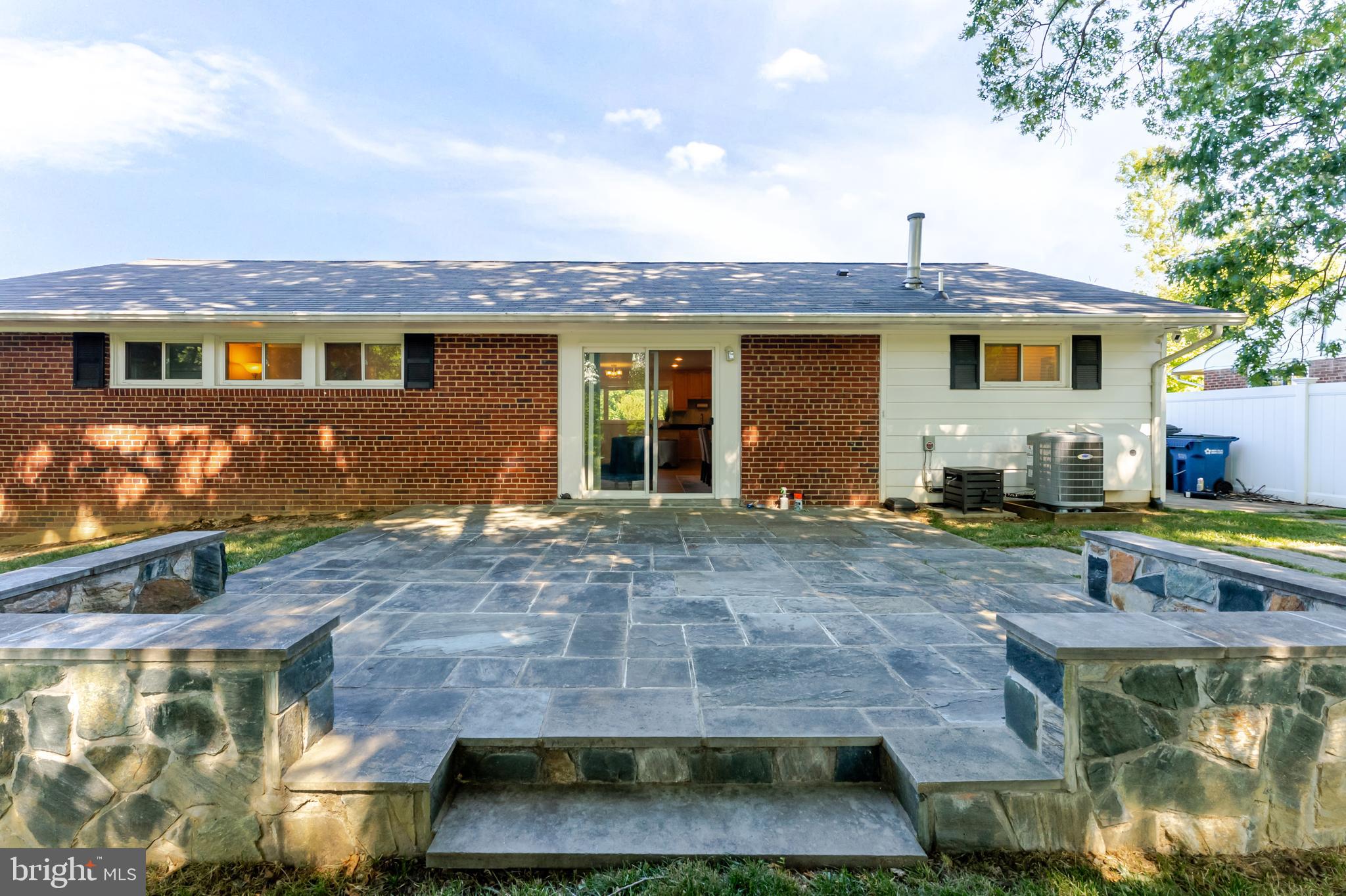 5825 Atteentee Road Springfield, VA 22150 - Photo 24 of 37