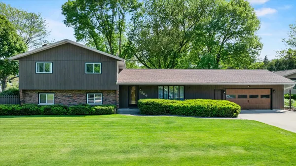 $359,900 | 1506 West 4th Street, Marshfield, WI 54449