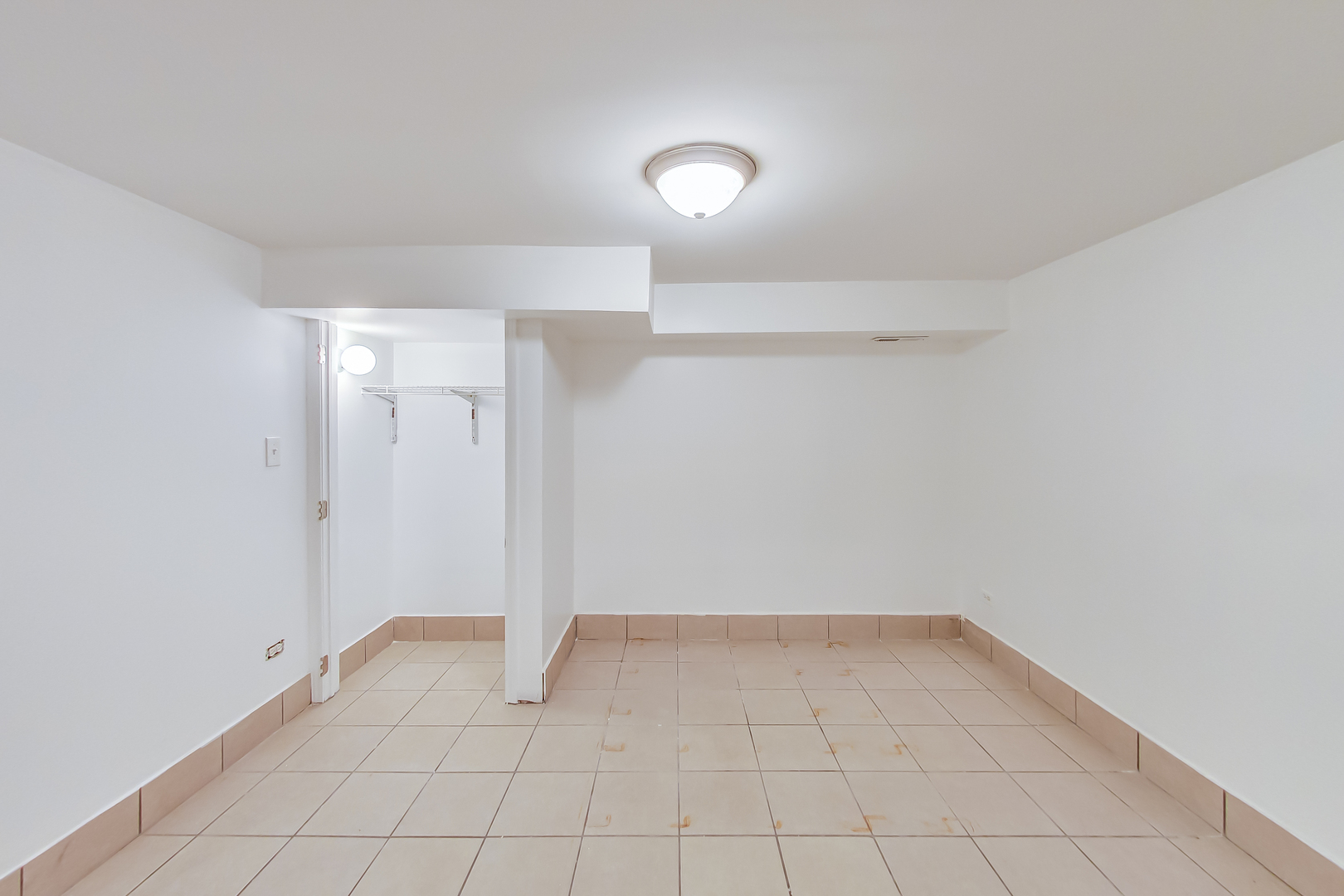 1138 West Addison Street, Unit 1 Chicago, IL 60613 - Photo 19 of 27