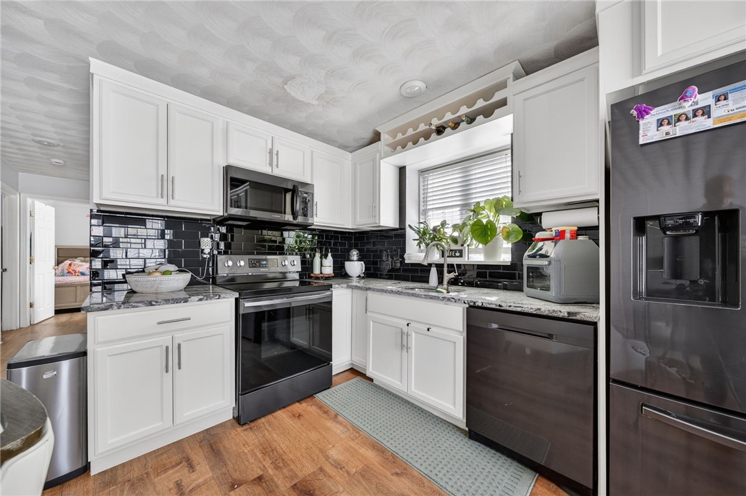 175 Russo Street Providence, RI 02904 - Photo 8 of 34