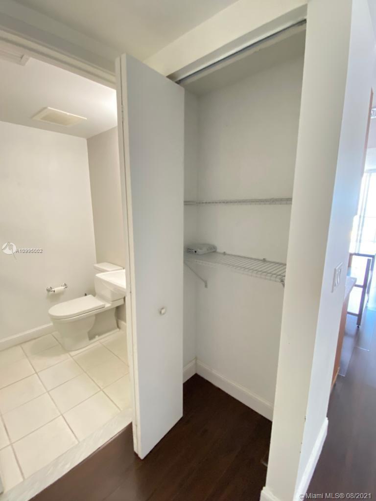 185 Southwest 7th Street, Unit 3403 Miami, FL 33130 - Photo 21 of 34 a view of bathroom with toilet