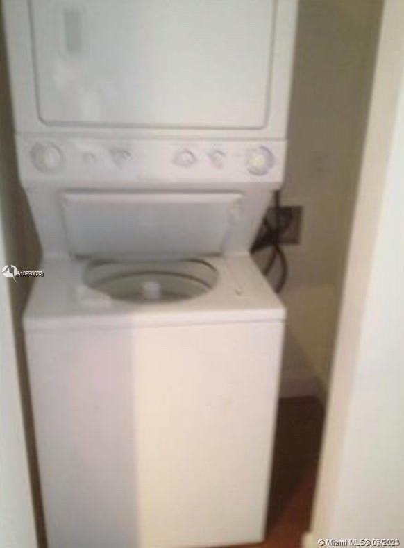 185 Southwest 7th Street, Unit 3403 Miami, FL 33130 - Photo 22 of 34