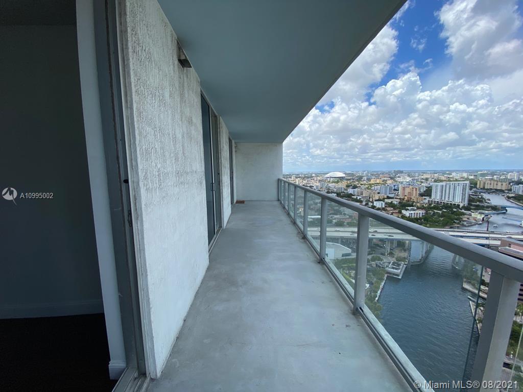 185 Southwest 7th Street, Unit 3403 Miami, FL 33130 - Photo 23 of 34