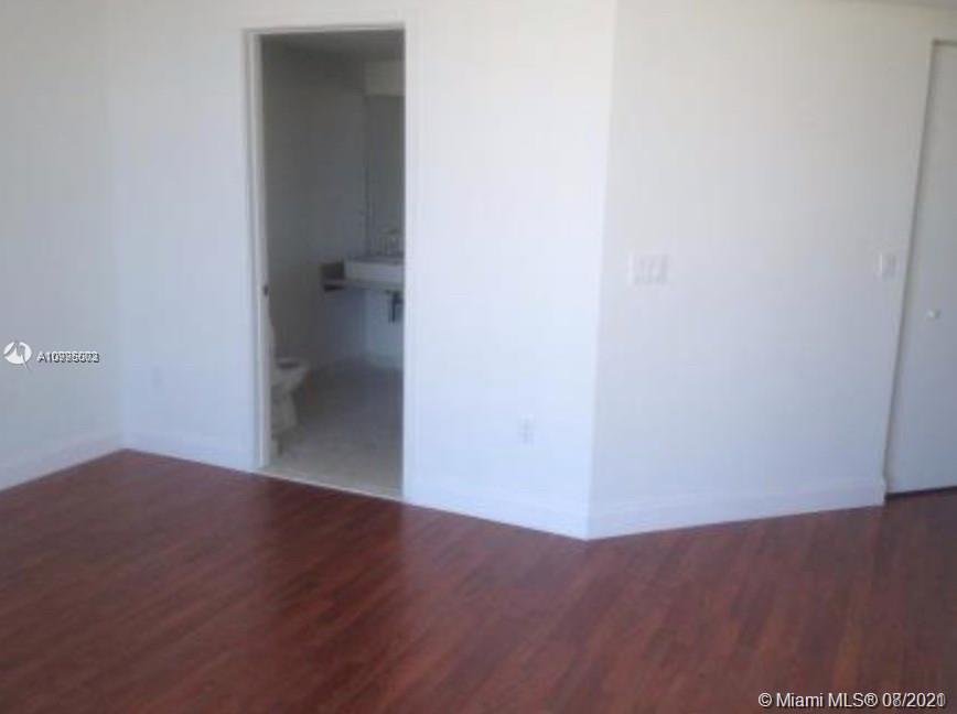 185 Southwest 7th Street, Unit 3403 Miami, FL 33130 - Photo 10 of 34 a view of a small space