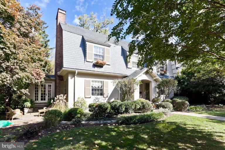 108 Longwood Road Baltimore, MD 21210 - Photo 26 of 28 a front view of a house with a yard