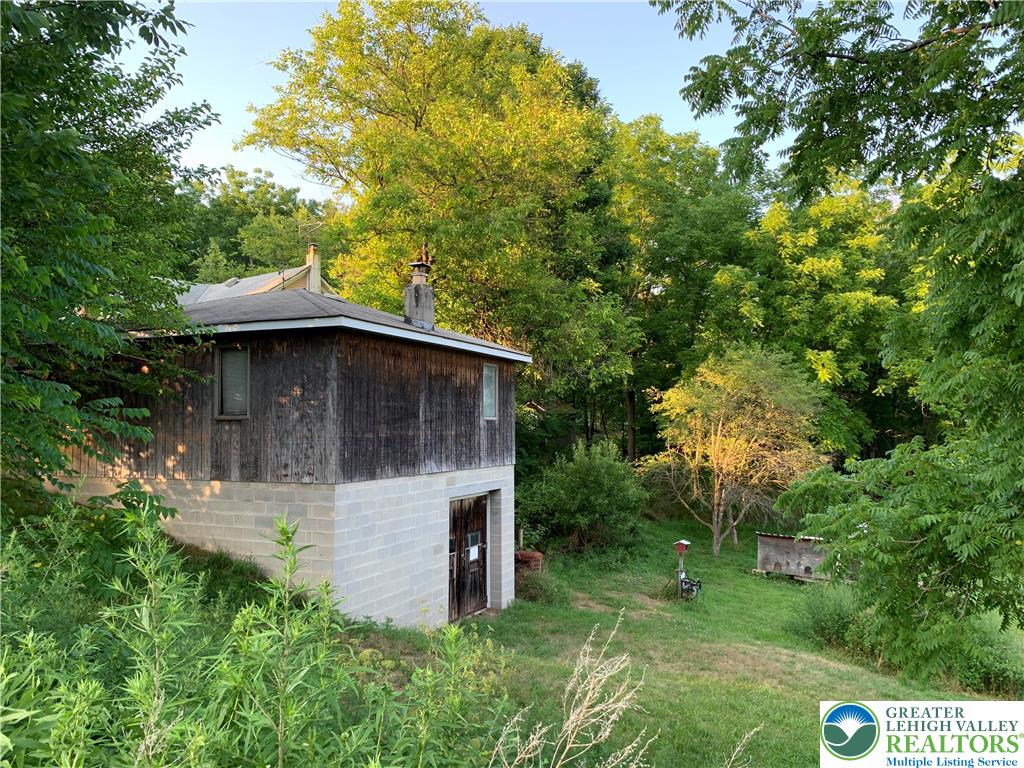 6236 Neola Road Stroudsburg, PA 18360 - Photo 9 of 23