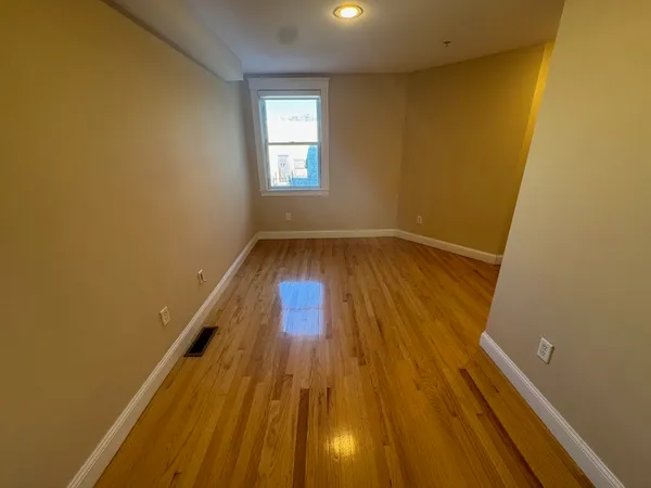 $4,450 | 10 Sherman Court, Somerville, MA 02145