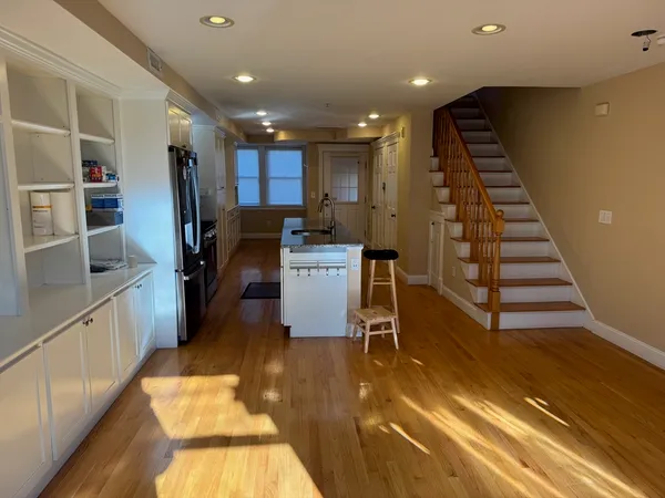 $4,450 | 10 Sherman Court, Somerville, MA 02145