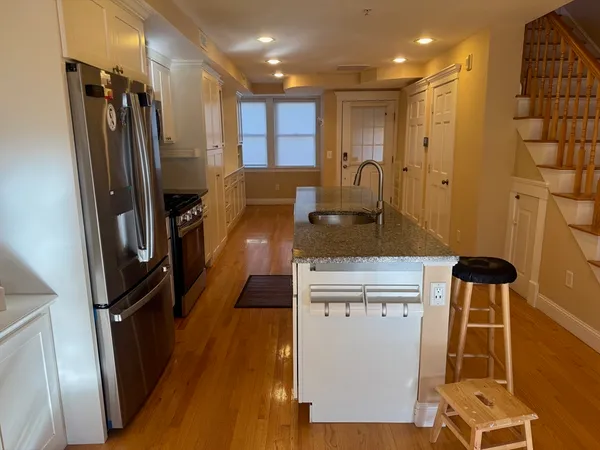 $4,450 | 10 Sherman Court, Somerville, MA 02145