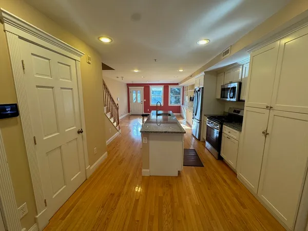 $4,450 | 10 Sherman Court, Somerville, MA 02145