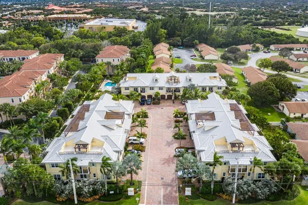 $4,750 | 3770 County Line Road, Unit C4, Tequesta, FL 33469