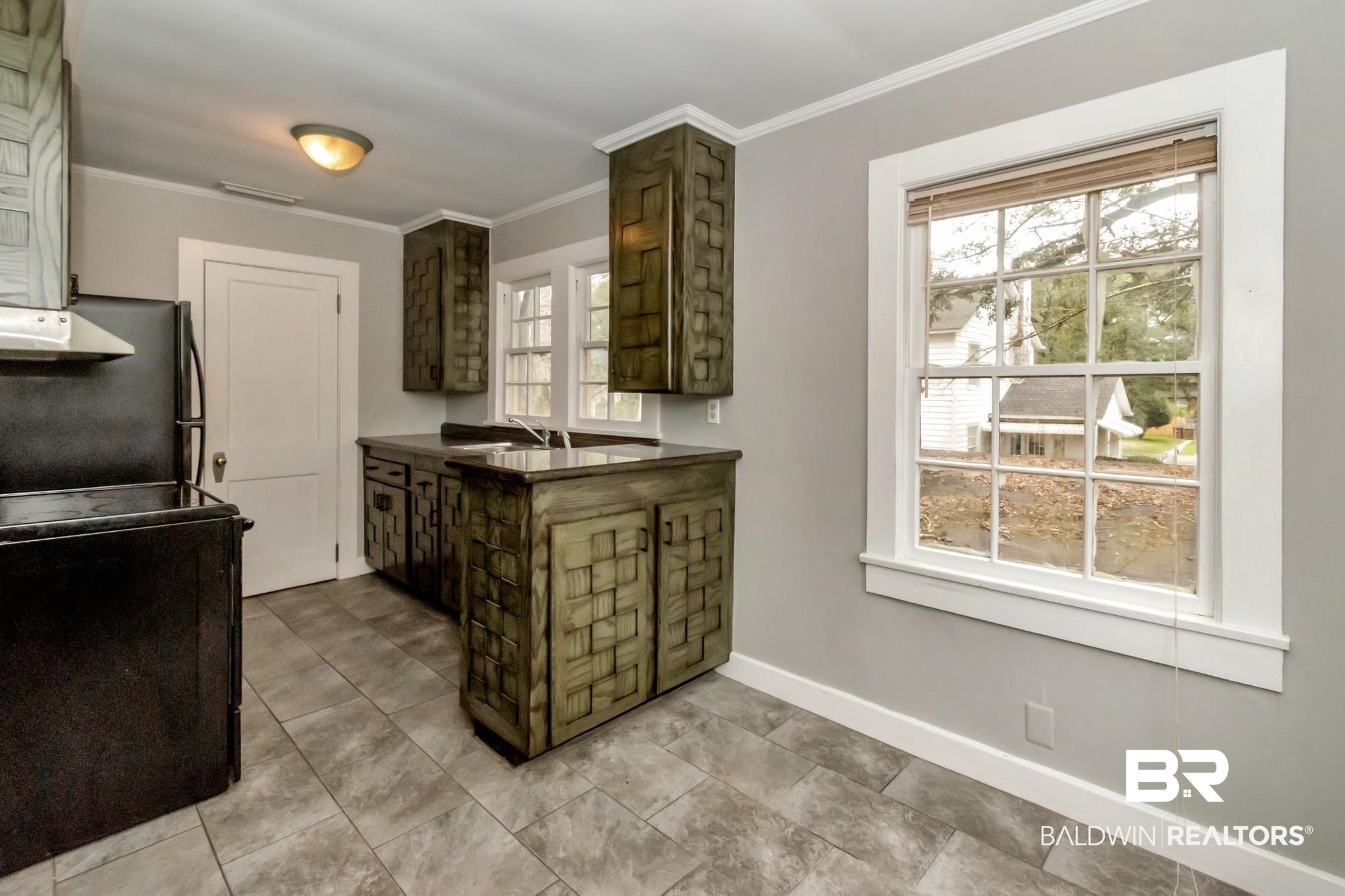 57 South Fulton Street Mobile, AL 36606 - Photo 29 of 36