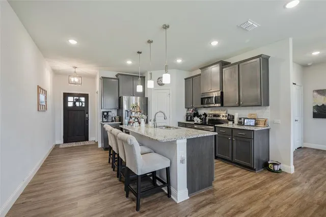 $340,000 | 117 Mustang Drive, Lindsay, TX 76240