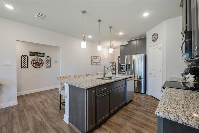 $340,000 | 117 Mustang Drive, Lindsay, TX 76240