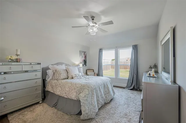 $340,000 | 117 Mustang Drive, Lindsay, TX 76240