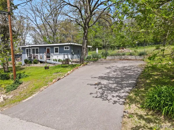 $153,700 | 7640 Lake Drive, Cedar Hill, MO 63016