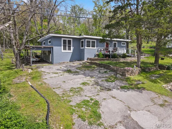 $153,700 | 7640 Lake Drive, Cedar Hill, MO 63016