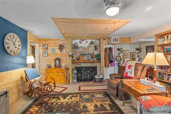 $153,700 | 7640 Lake Drive, Cedar Hill, MO 63016