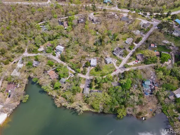 $153,700 | 7640 Lake Drive, Cedar Hill, MO 63016