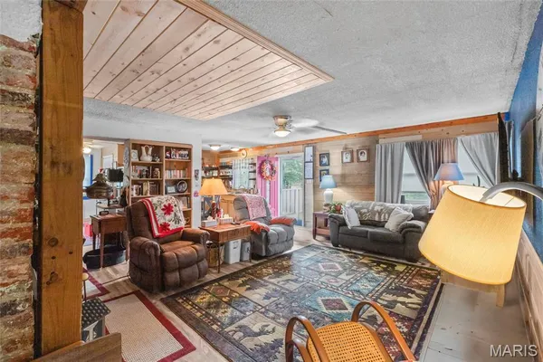 $153,700 | 7640 Lake Drive, Cedar Hill, MO 63016