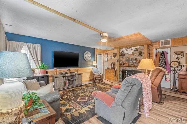 $153,700 | 7640 Lake Drive, Cedar Hill, MO 63016