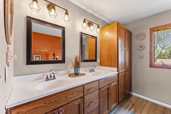 $545,000 | 945 Troy Phillips Road, Monticello, IL 61856