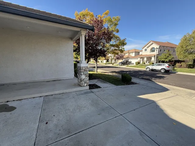 $349,999 | 20780 Fairway Drive, Patterson, CA 95363