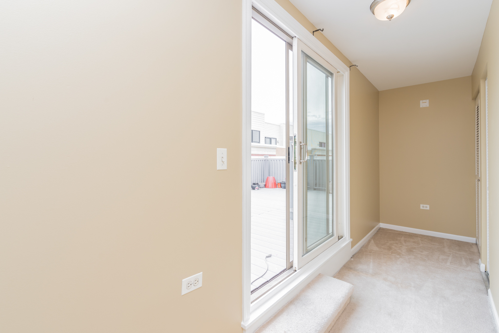 721 West 15th Street Chicago, IL 60607 - Photo 25 of 27 a view of an empty room