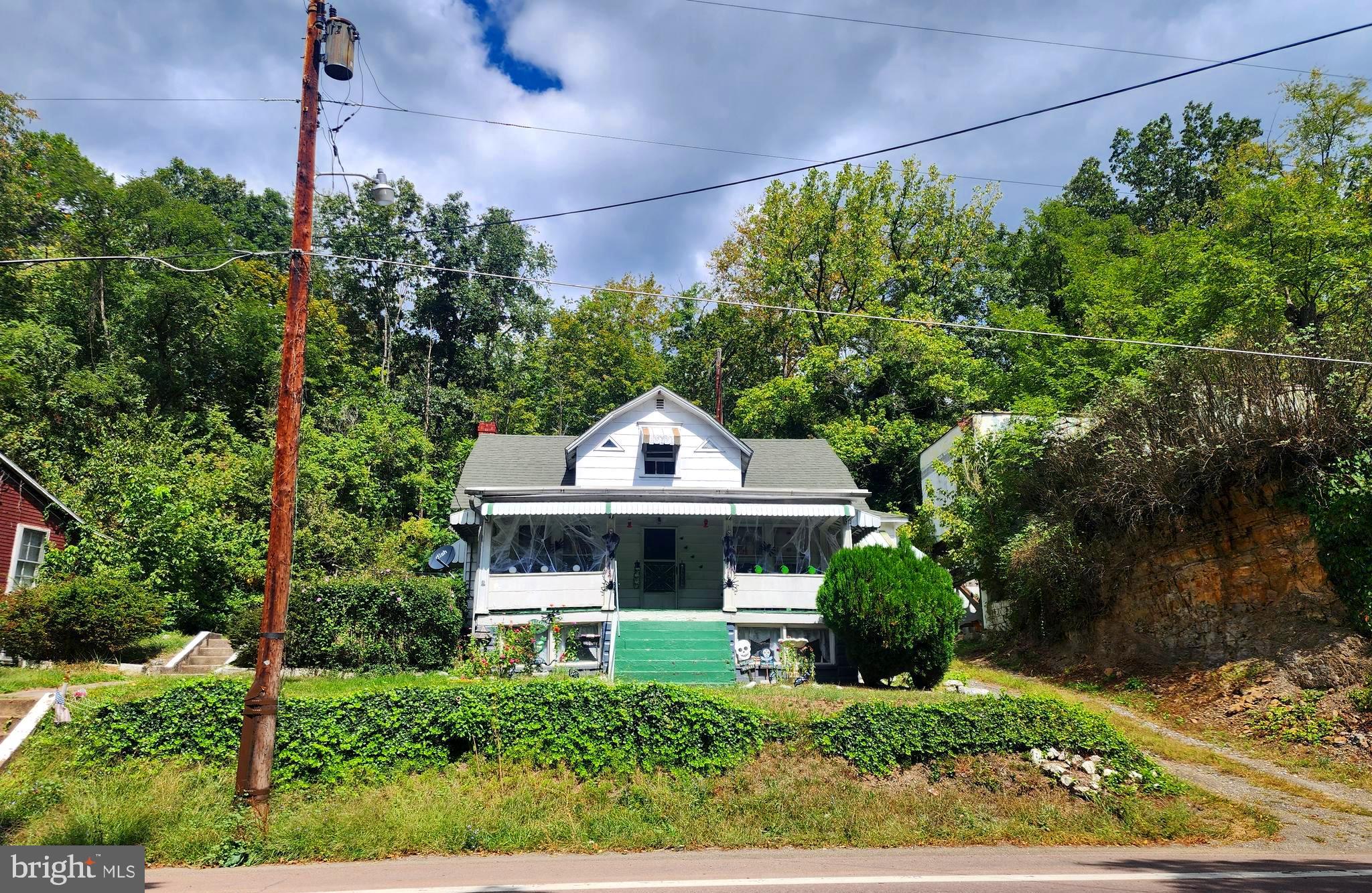 13214 Oldtown Road Southeast Cumberland, MD 21502 - Photo 2 of 15