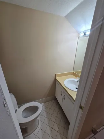 $2,200 | 95 Southwest 3rd Street, Pompano Beach, FL 33060