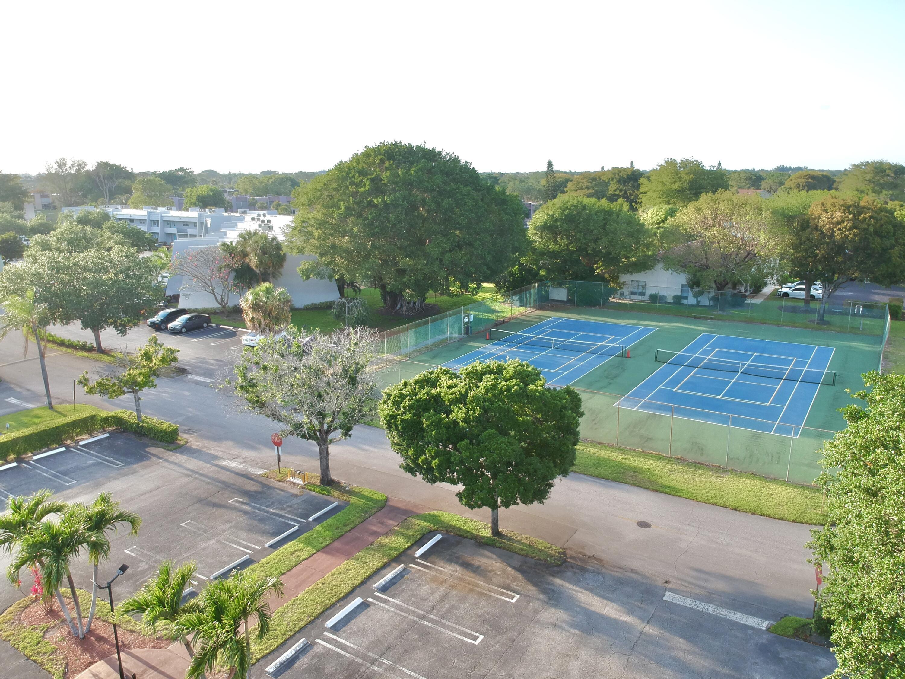 2900 Fiore Way Delray Beach, FL 33445 - Photo 30 of 37 lagotennis